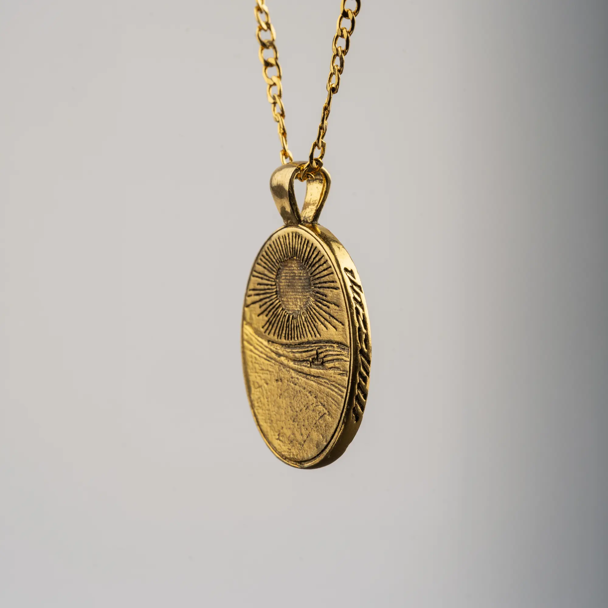 Surfer Necklace — gold 1